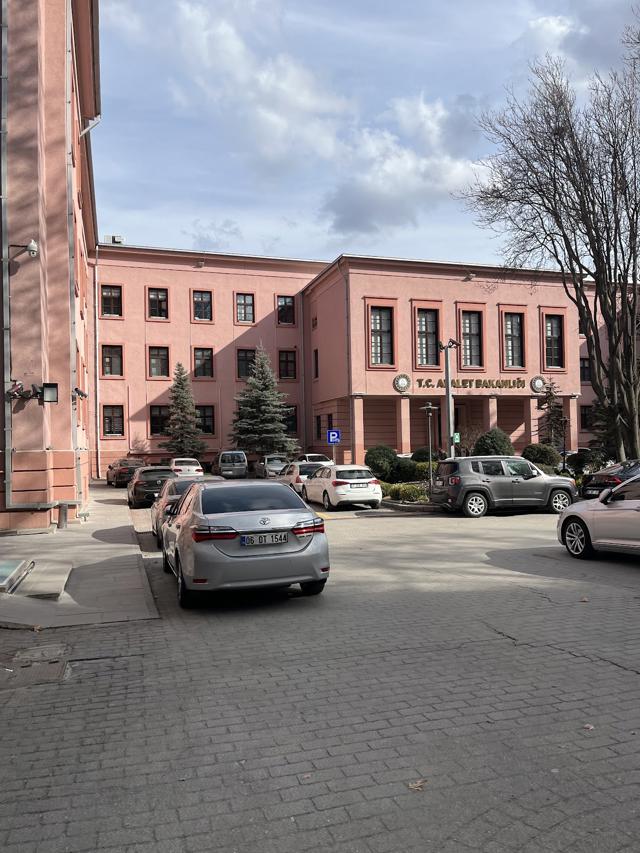 T.C. Adalet Bakanlığı — Kızılay mağaza