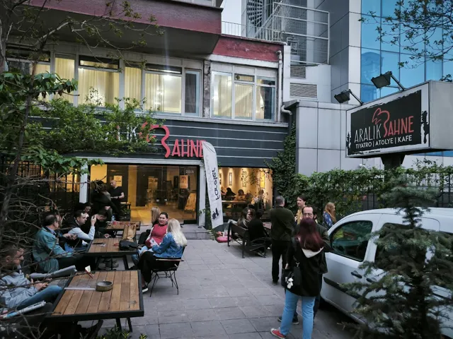 Aralık Sahne