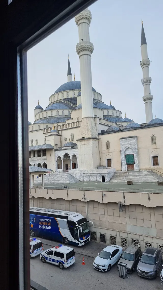 Genel Cerrah Operatör Doktor Mevlüt Topbaş