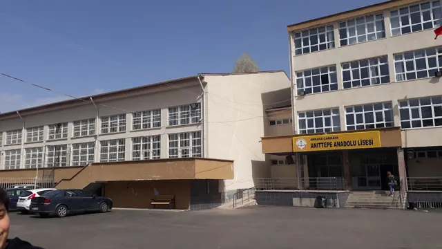 Anıttepe Anadolu Lisesi