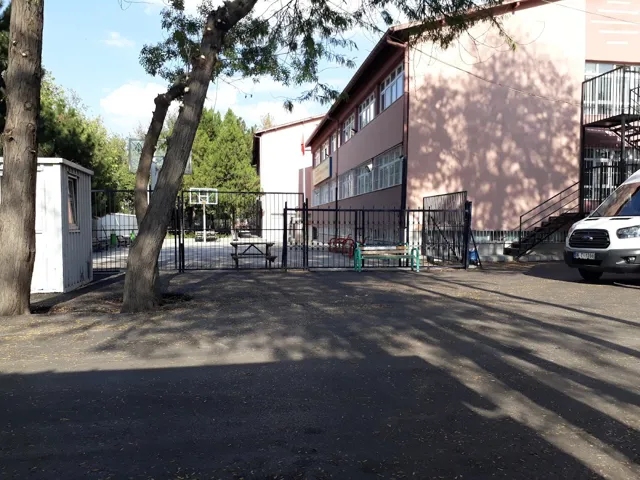 Anıttepe Anadolu Lisesi