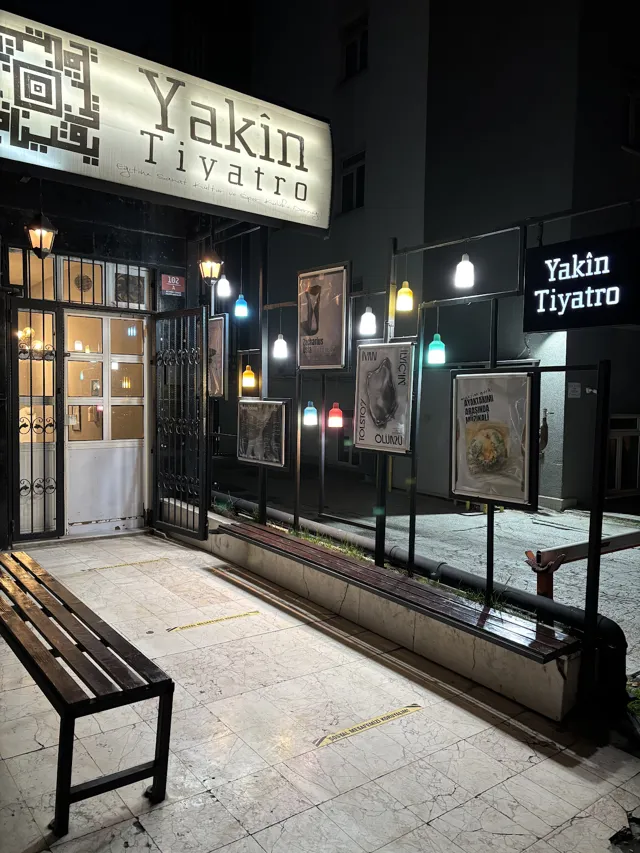 Yakîn Tiyatro