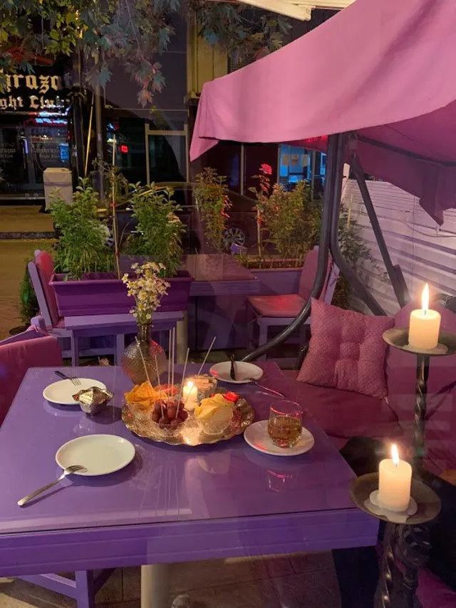 Mina Fal Cafe