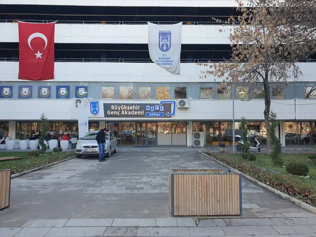 Büyükşehir Genç Akademi Kafe-Kütüphane