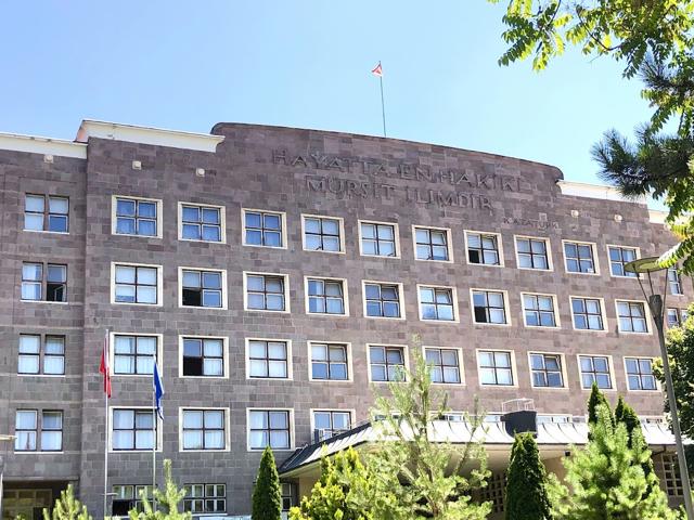 Ankara Üniversitesi Dil ve Tarih-Coğrafya Fakültesi — Kızılay mağaza