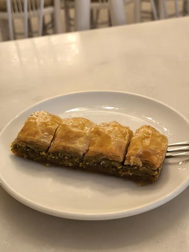 Baklavacı Hacıbaba | Necatibey Sıhhiye Şubesi